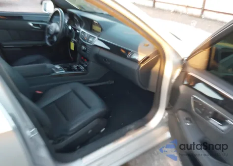 2012 Mercedes-Benz E 350 из США, поврежденный, VIN WDDHF5KB4CA581360